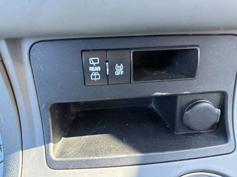 Used 2013 Chevrolet Traverse LS image 34