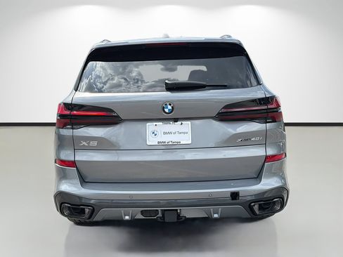 New 2026 BMW X5 xDrive40i w/ M Sport Package AWD/4WD image 4