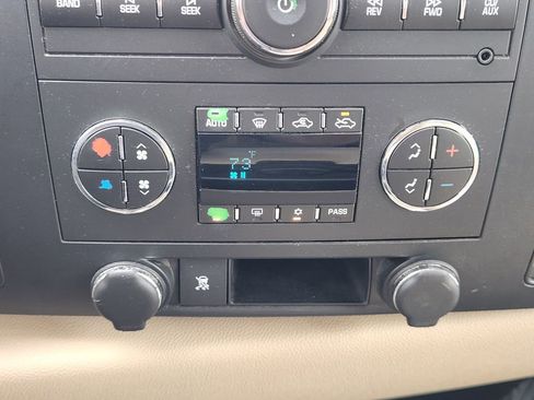 Used 2007 Chevrolet Silverado 1500 LT w/ Max Trailering Pack image 17