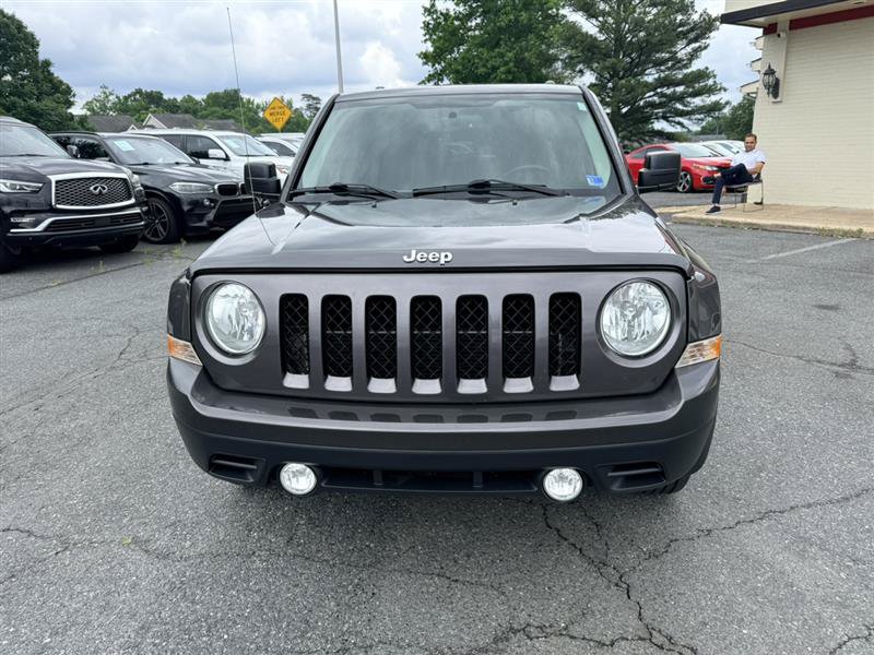 Used 2016 Jeep Patriot Latitude FWD image 2