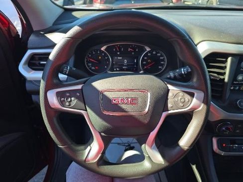 Used 2022 GMC Acadia SLE w/ Driver Convenience Package image 6