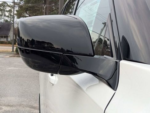 New 2026 Nissan Armada SV image 11