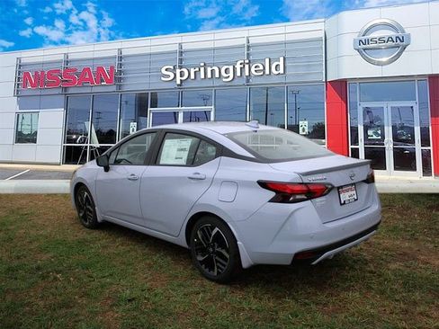 New 2025 Nissan Versa SR w/ Trunk Package image 4