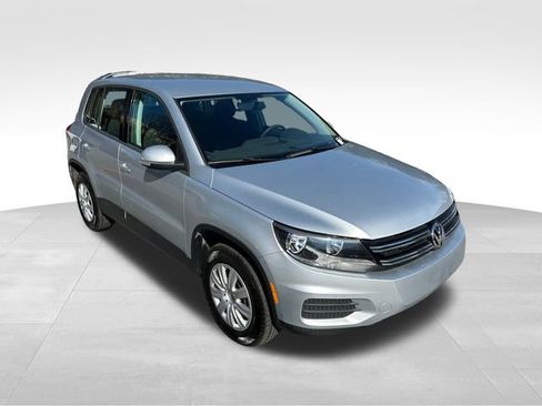 Used 2017 Volkswagen Tiguan Limited image 7