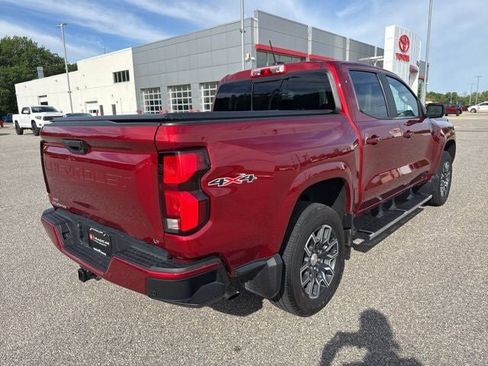 Used 2023 Chevrolet Colorado LT w/ LT Convenience Package III AWD/4WD image 16