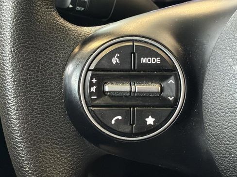 Used 2023 Kia Soul LX w/ LX Technology Package FWD image 34