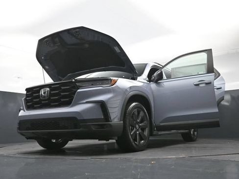 Used 2025 Honda Pilot Sport image 38