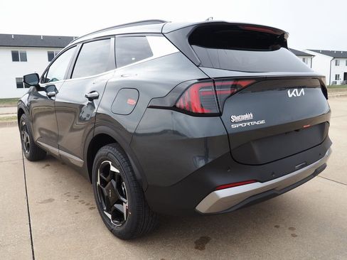 New 2026 Kia Sportage EX image 16