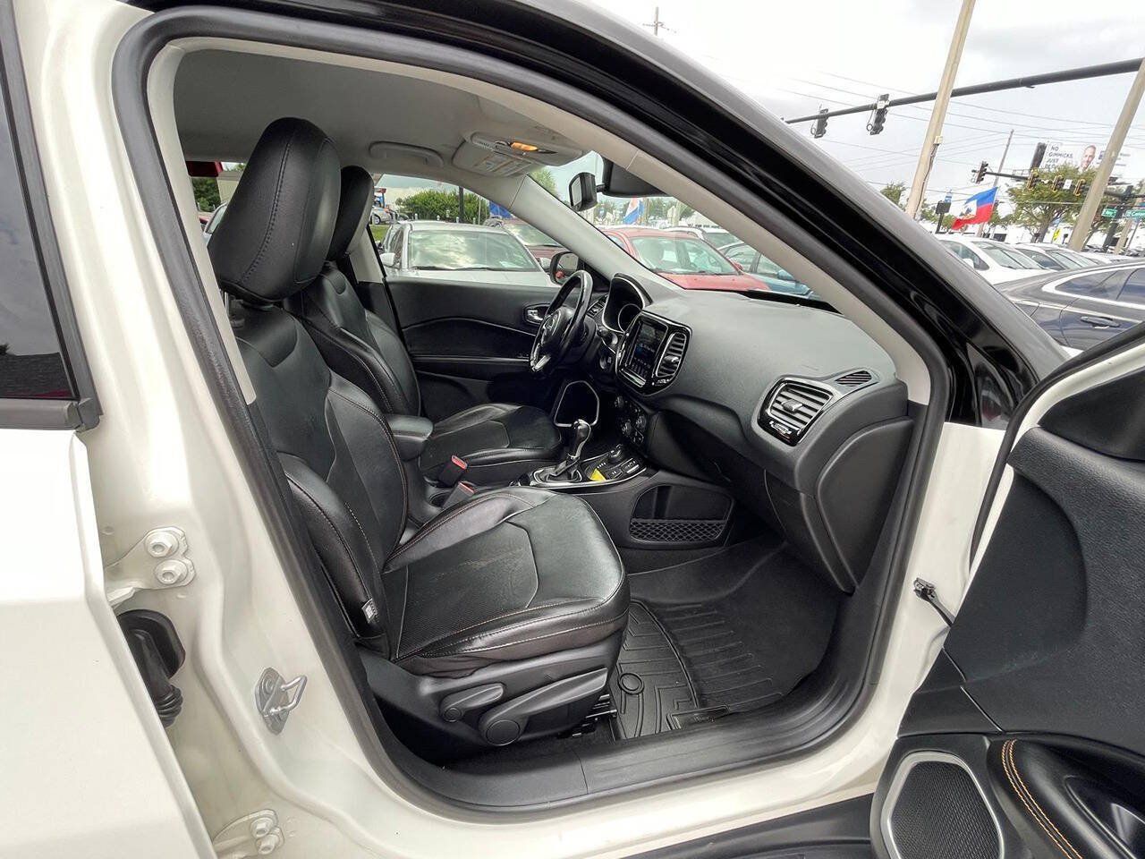 Used 2020 Jeep Compass Limited AWD/4WD image 17