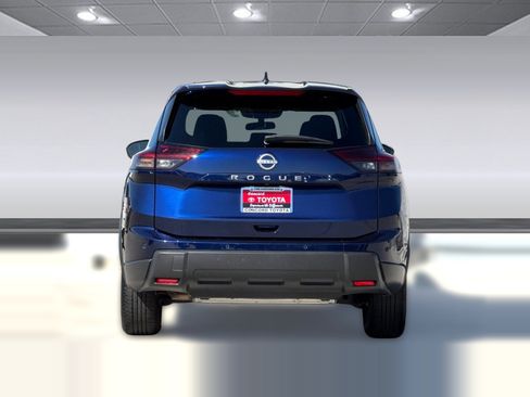 Used 2025 Nissan Rogue SV FWD image 10