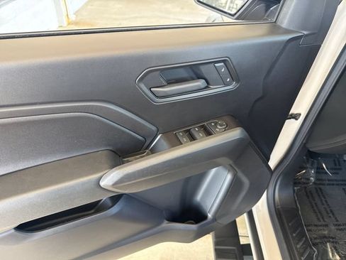 Used 2026 Chevrolet Colorado Trail Boss AWD/4WD image 11