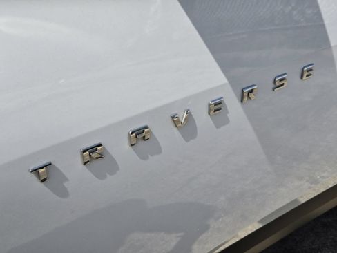 Used 2023 Chevrolet Traverse LT FWD image 13