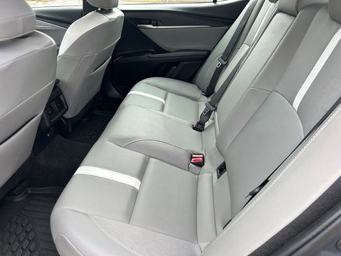 Used 2025 Toyota Camry SE FWD image 15