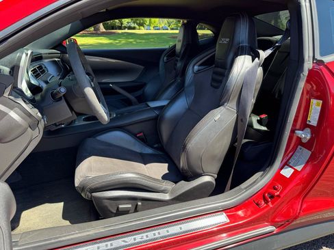 Used 2014 Chevrolet Camaro SS w/ SS Performance Package RWD image 13