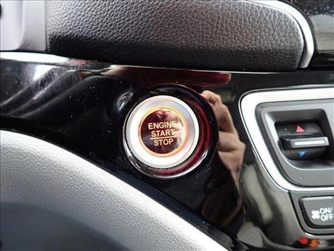 Used 2022 Honda Pilot Touring image 24