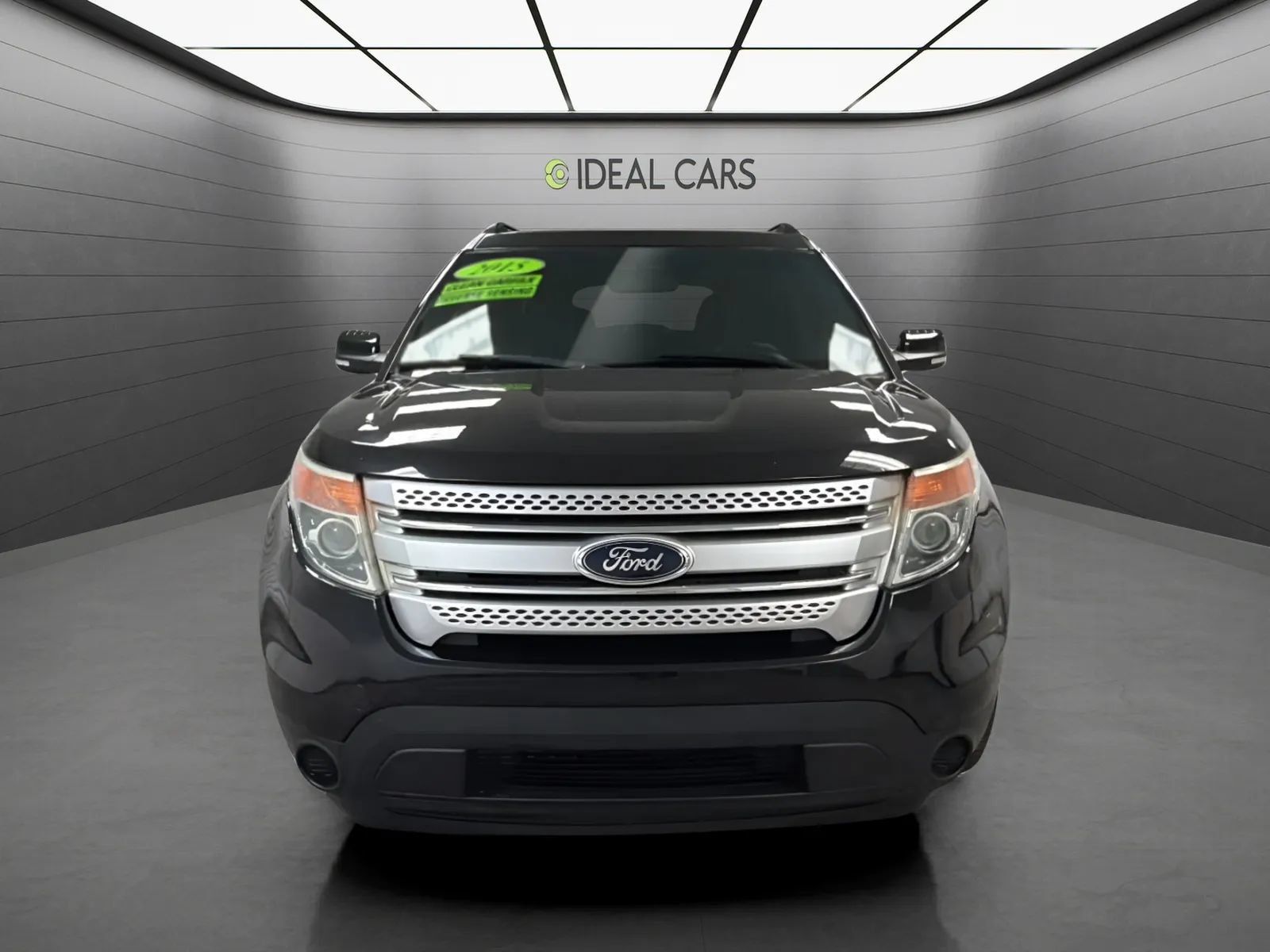 Used 2015 Ford Explorer XLT FWD image 2