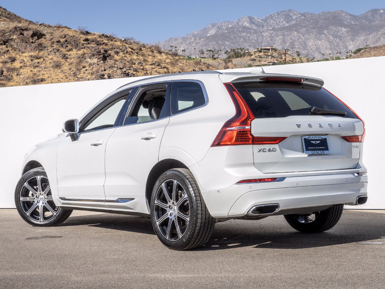 Used 2019 Volvo XC60 T5 Inscription AWD/4WD image 7