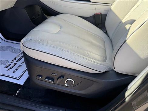 Used 2023 Hyundai Palisade Calligraphy image 10
