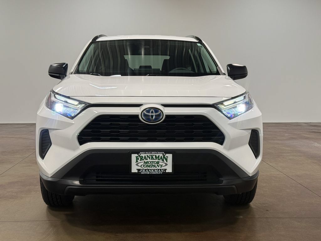 Used 2023 Toyota RAV4 LE AWD/4WD image 29