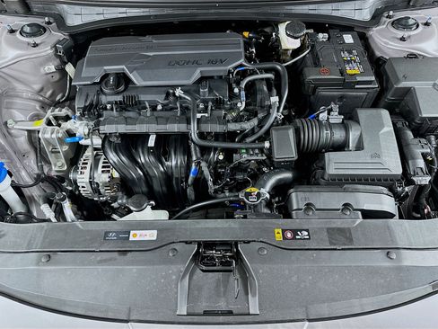 New 2026 Hyundai Elantra Limited image 30