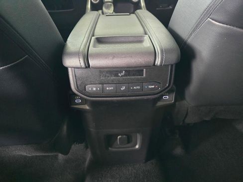 Used 2025 Toyota Grand Highlander AWD image 36