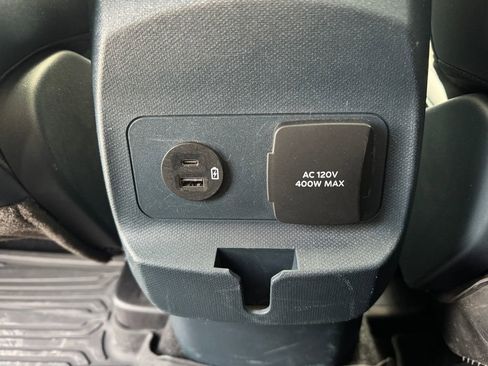 Used 2023 Ford Maverick Lariat w/ Lariat Luxury Package image 42