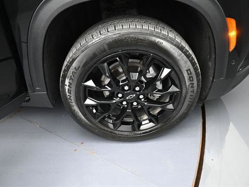 Used 2024 Chevrolet Traverse LT w/ Enhanced Driving Package FWD image 26
