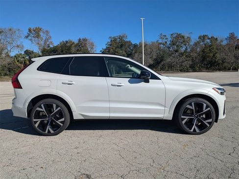 New 2026 Volvo XC60 T8 Ultra w/ Protection Package Premier image 7