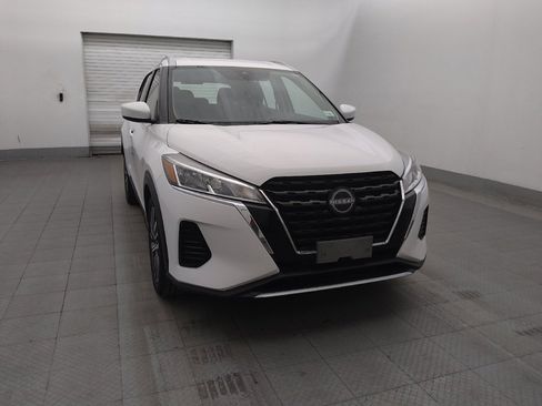 Used 2023 Nissan Kicks SV FWD image 14