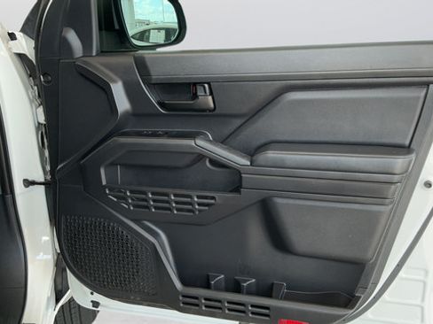 Used 2024 Toyota Tacoma SR AWD/4WD image 23