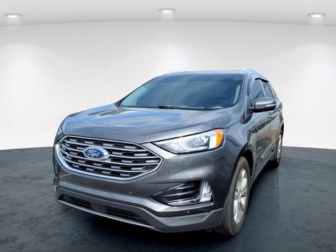Used 2020 Ford Edge Titanium w/ Cargo Accessory Package AWD/4WD image 4