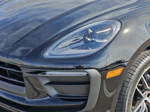 Certified 2025 Porsche Macan image 12