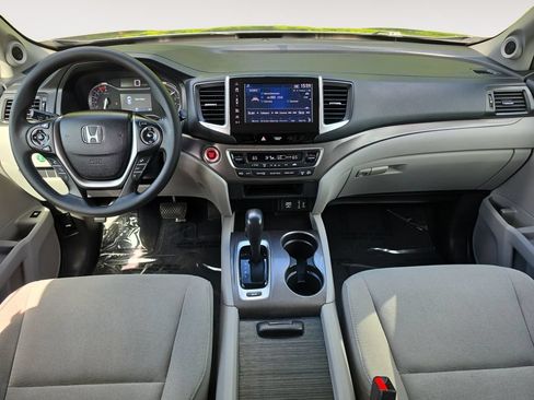 Used 2017 Honda Pilot EX image 10