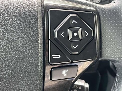 Used 2020 Toyota 4Runner Venture AWD/4WD image 26