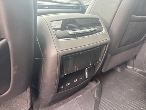Used 2024 Cadillac Escalade Sport Platinum w/ LPO, ONYX Package AWD/4WD image 19