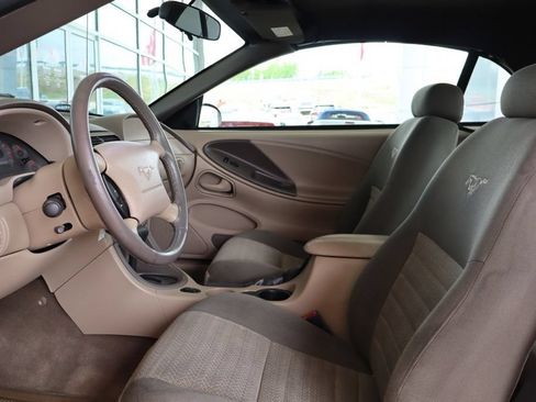 Used 2001 Ford Mustang GT RWD image 12