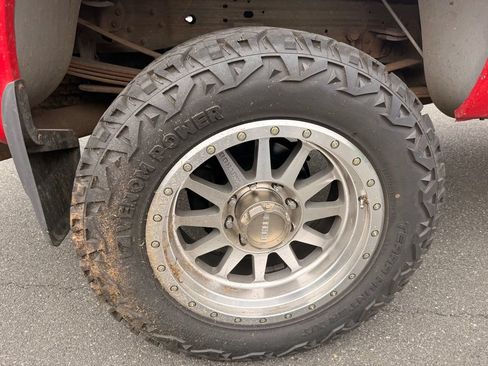 Used 2004 Ford F350 Lariat AWD/4WD image 10