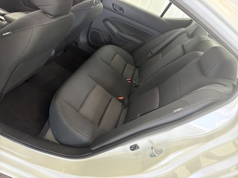 Used 2025 Nissan Altima 2.5 S FWD image 18