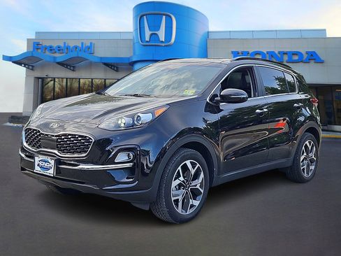 Used 2021 Kia Sportage EX w/ EX Technology Package AWD/4WD image 3