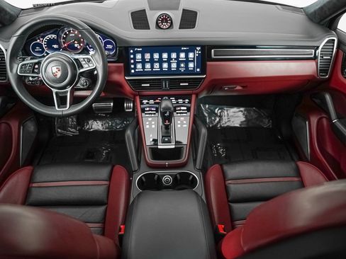 Certified 2023 Porsche Cayenne GTS AWD/4WD image 15