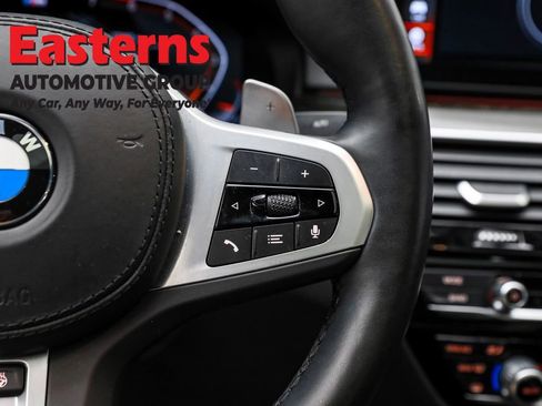 Used 2022 BMW 530i xDrive w/ M Sport Package image 16