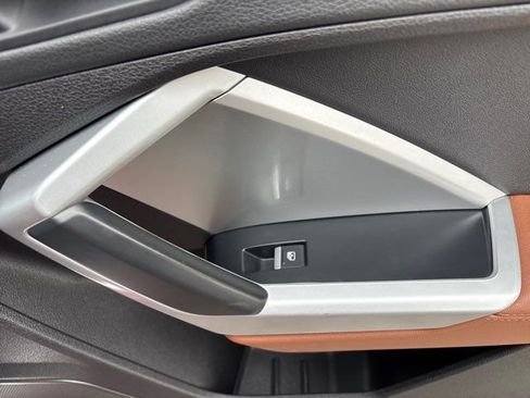 Used 2020 Audi Q3 2.0T Prestige w/ Prestige Package image 63