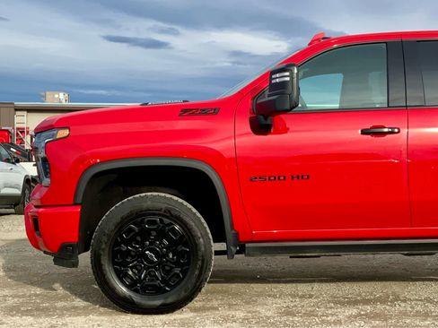 Used 2024 Chevrolet Silverado 2500 LTZ w/ LTZ Plus Package image 10