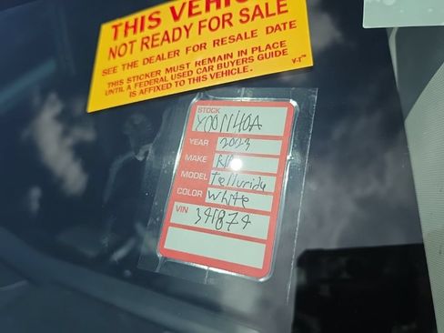 Used 2023 Kia Telluride LX FWD image 9
