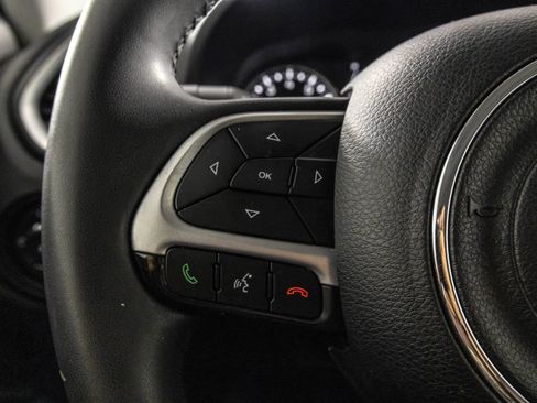 Used 2020 Jeep Renegade Latitude FWD image 23