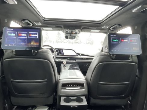 Certified 2023 Cadillac Escalade ESV V image 23