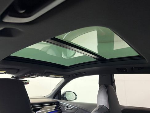 Used 2026 Audi Q8 Prestige w/ Prestige Package image 15