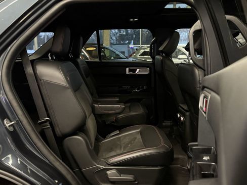 Used 2023 Ford Explorer ST-Line w/ Class IV Trailer Tow Package image 25