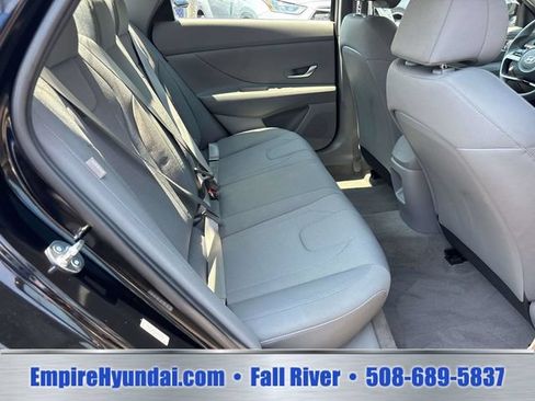 Certified 2024 Hyundai Elantra SE FWD image 14
