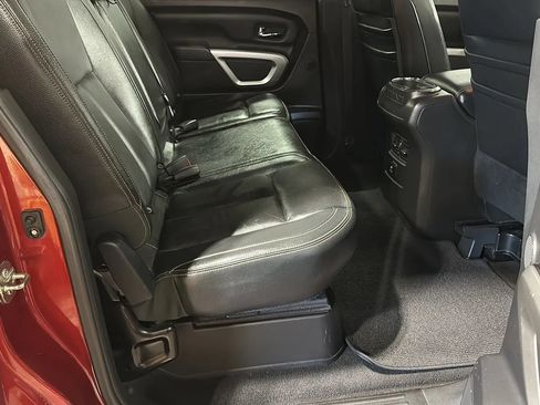 Used 2016 Nissan Titan SL AWD/4WD image 14
